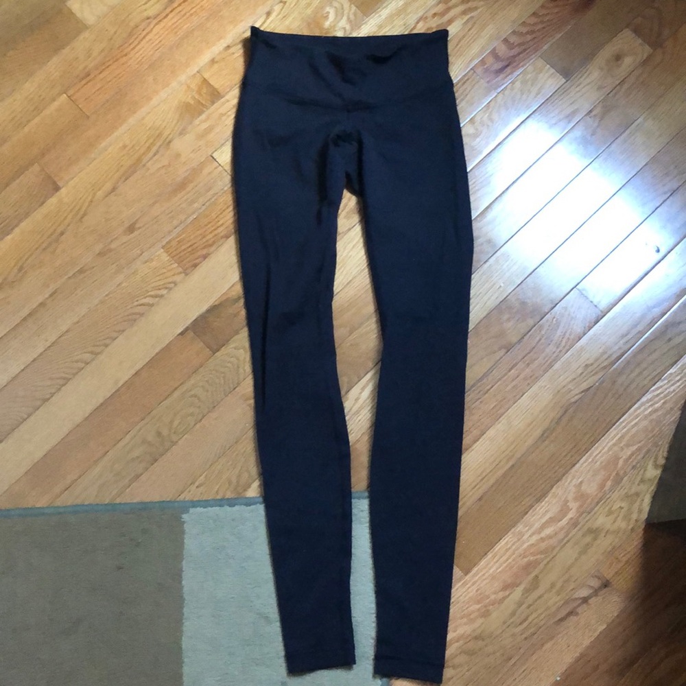 BLACK LULULEMON LEGGINGS